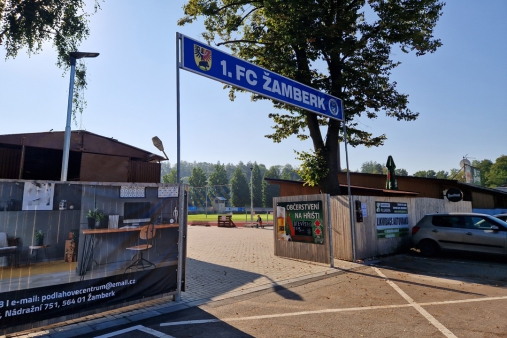 sportovní stadion 3