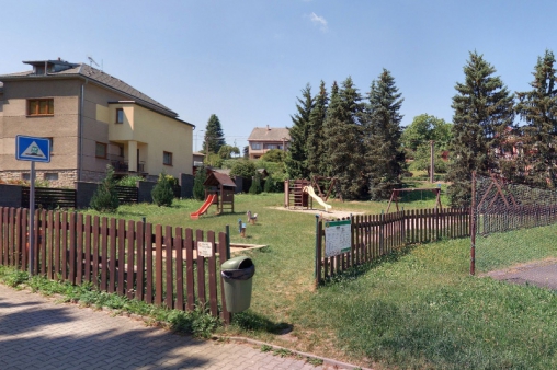 dětská hřiště za konzumem